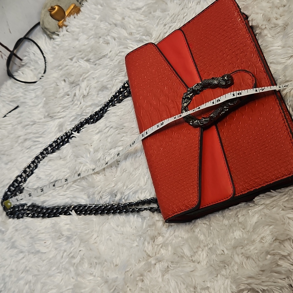 Red Snake Embossed‎ Chain Shoulder Bag Women's Fashion Clutch - Picture 13 of 15
